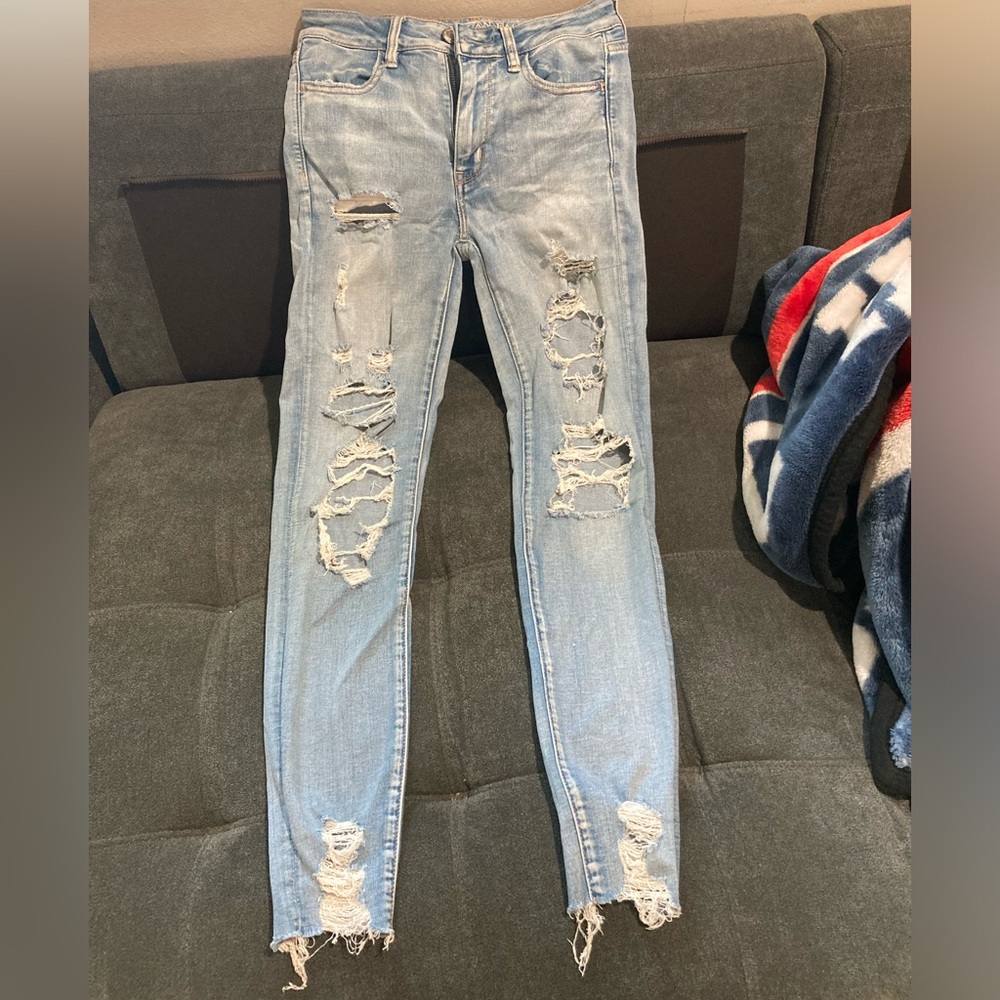 American eagle ripped jeans